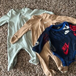 Nike Newborn set